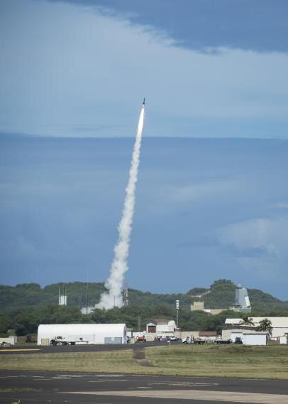 A short-range ballistic missile target is launched from the Pacific Missile Range Facility in Kauai, Hawaii, Oct. 25 as part of Vigilant Wyvern/Flight Test Aegis Weapon System-48, a joint test of the Navy Program Executive Officer Integrated Warfare Systems and the Missile Defense Agency.